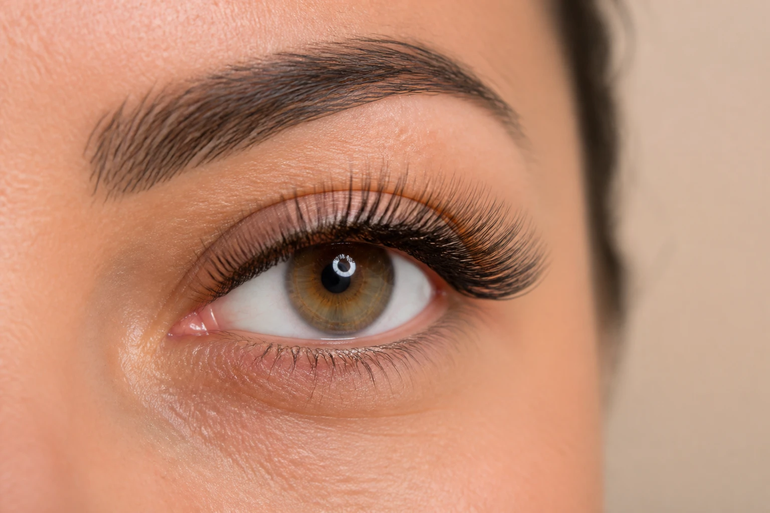 Extension de cils effet naturel : la bonne longueur selon vos yeux